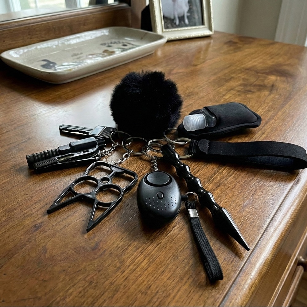 Elegant safety defense kits Black Keychain Accessory Set